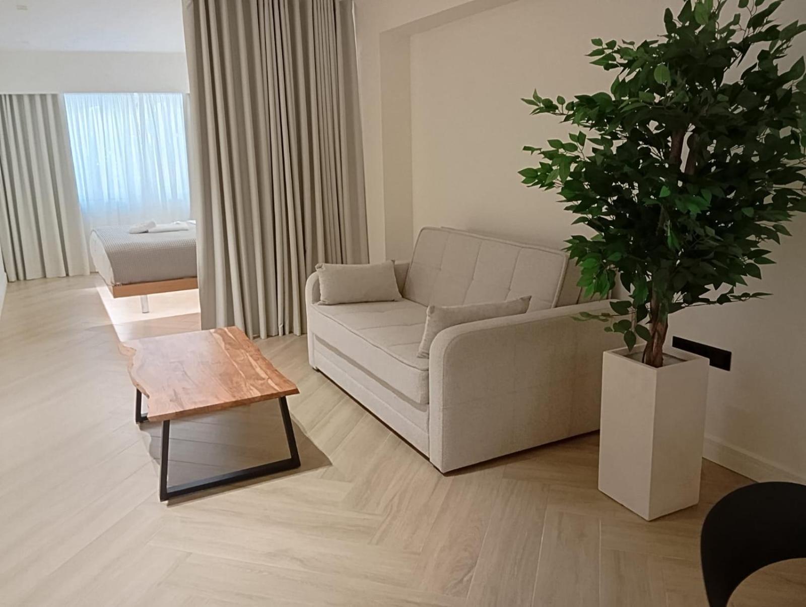 Aparthotel Triple A - Near Ermou Shopping Street - Family Hospitality - Free Parking! Atény Exteriér fotografie